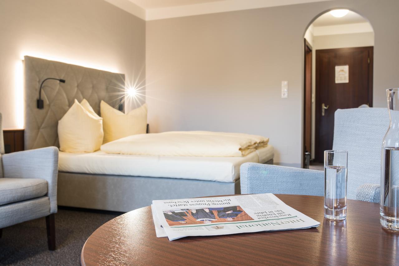 Hotel Sonnenuhr ครัมซาค ภายนอก รูปภาพ