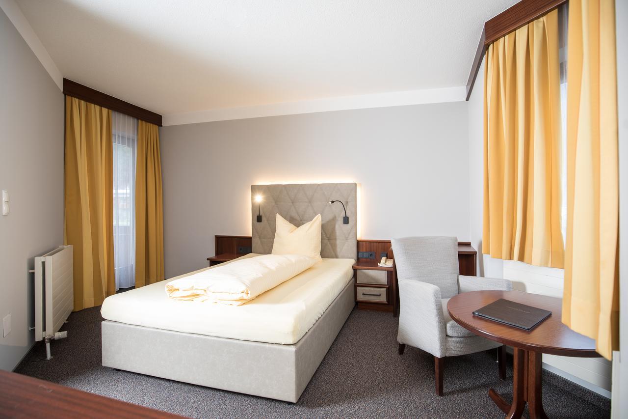Hotel Sonnenuhr ครัมซาค ภายนอก รูปภาพ
